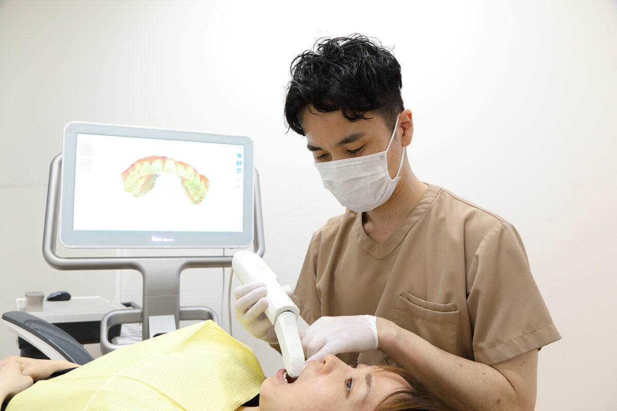 口腔内スキャナーの導入による、ご負担が少なく、精密な型取り